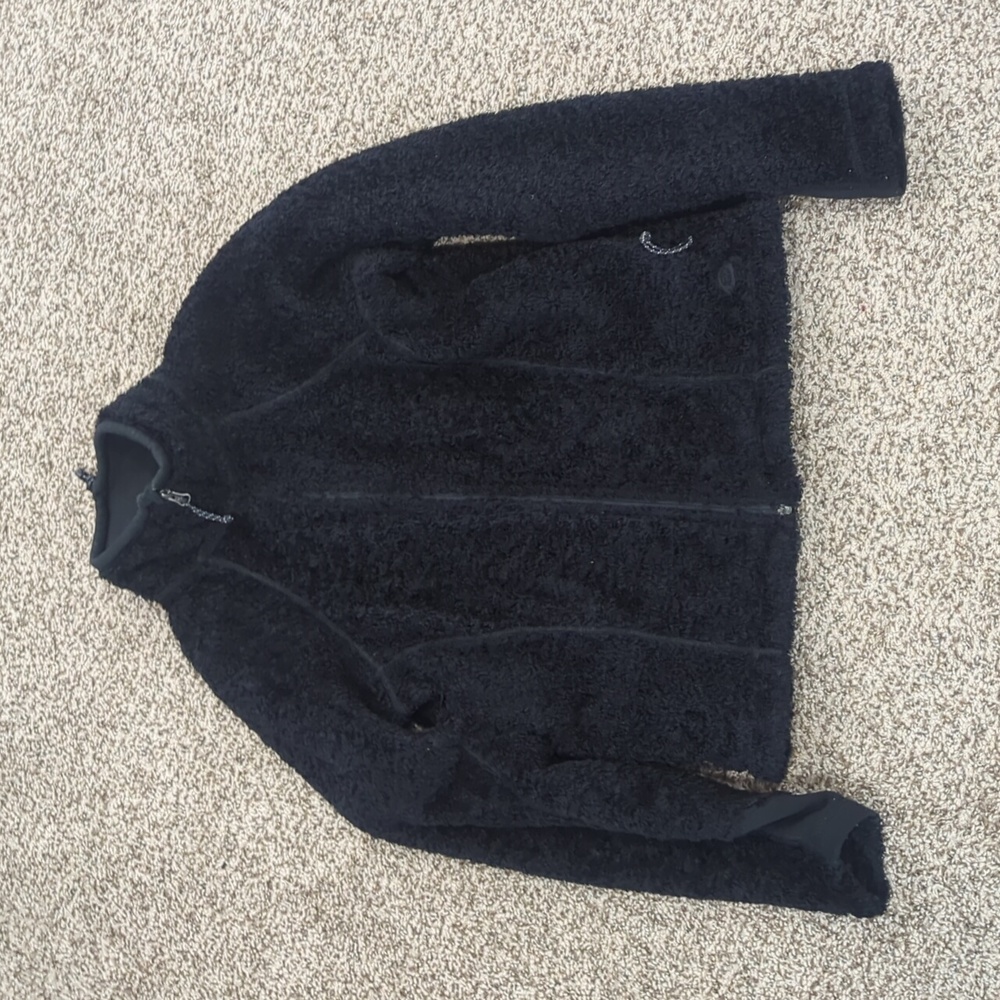 Mountain Hardwear fuzzy soft black fleece jacket size small